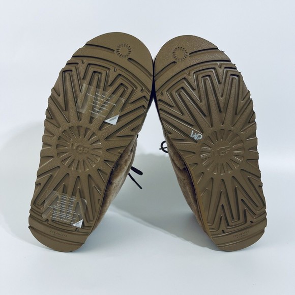 UGG Neumel Cozy Chestnut SheepSkin Lace up Ankle Boots Unisex - Picture 8 of 12